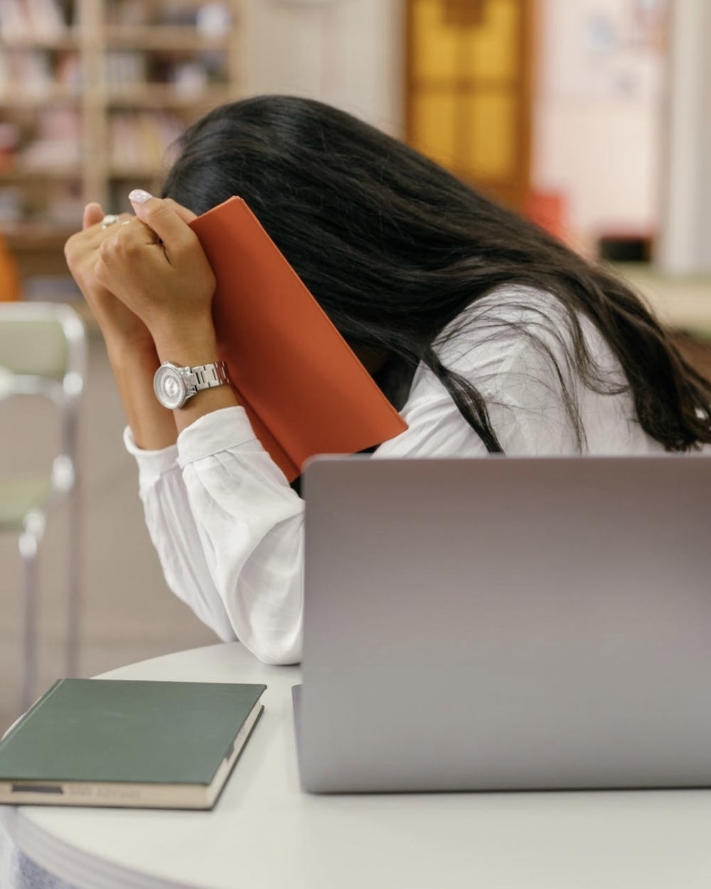 L’emozione della vergogna - La Psicologa delle Ragazze